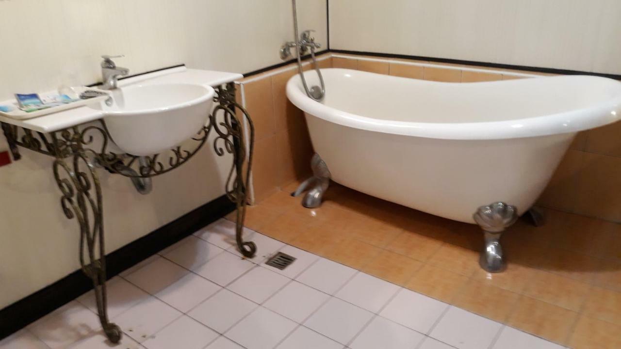 Sydney Motel Тучэн Экстерьер фото